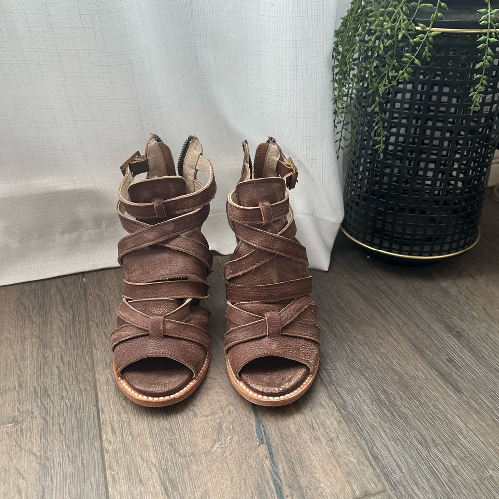 Freebird Claw size 7